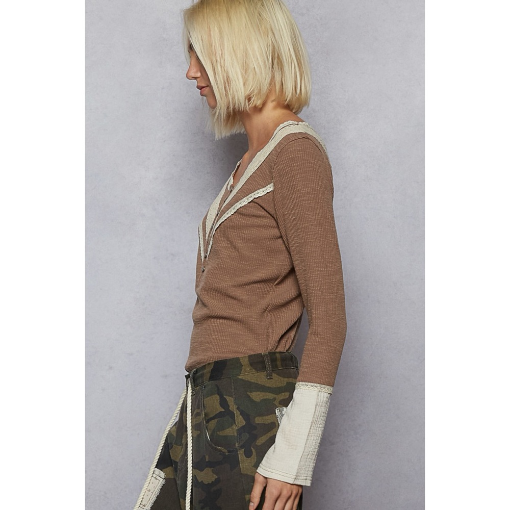 POL Brown Ribbed V Neck Lace Trim Henley Top - Picture 2 of 5